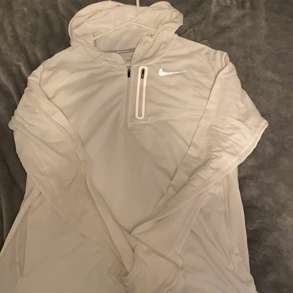 Nike Dri-Fit Pullover - Picture 7 of 10